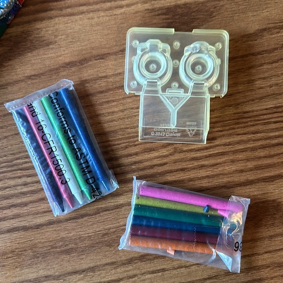 Brand New Crayons Melt ‘N Mold Factory Add On Kit Bling Rings - Picture 3 of 3